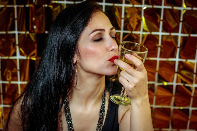 Tout savoir sur les jeux de pipi BDSM (douche dorée) pour se lancer